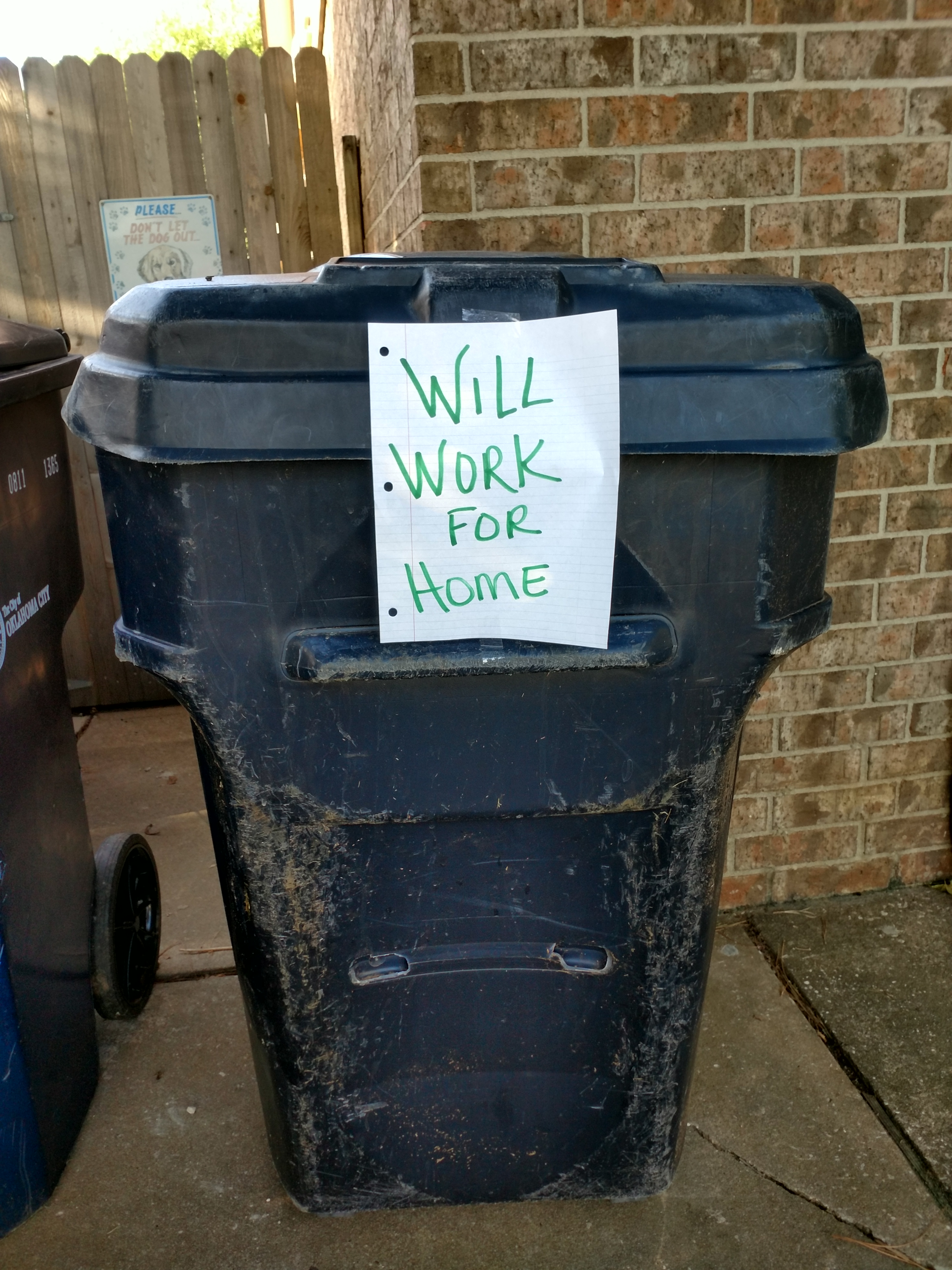 Toto trash can